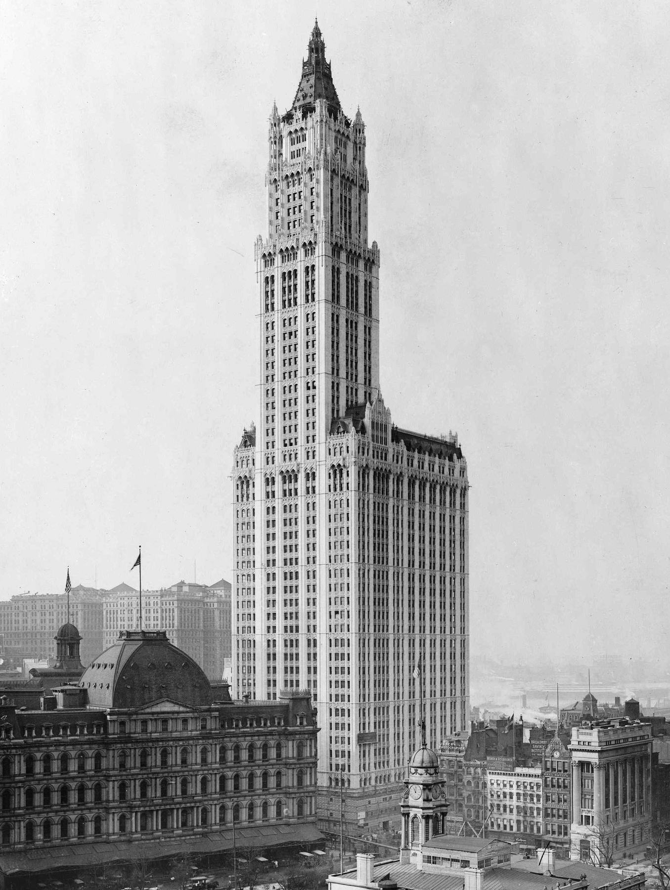 Woolworth Building в год открытия - 1913.jpg